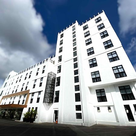 באגויו The Plaza Garden Hotel And Residences מראה חיצוני תמונה
