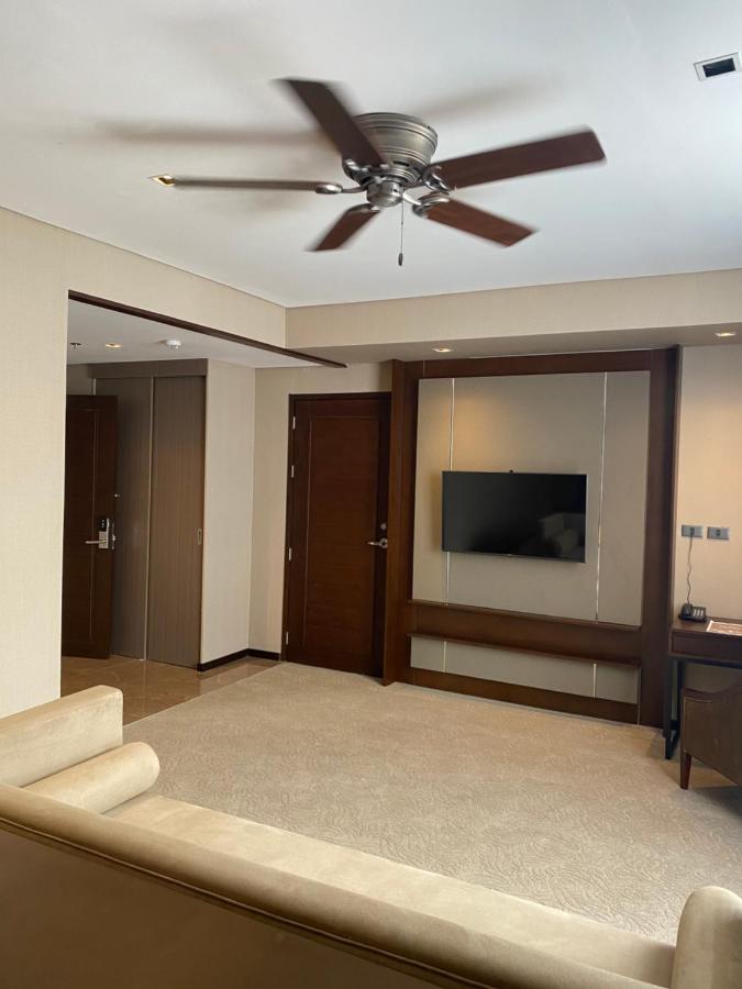 באגויו The Plaza Garden Hotel And Residences מראה חיצוני תמונה