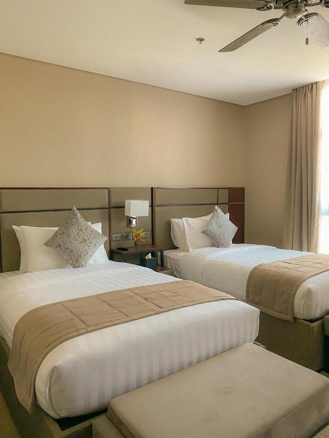 באגויו The Plaza Garden Hotel And Residences מראה חיצוני תמונה