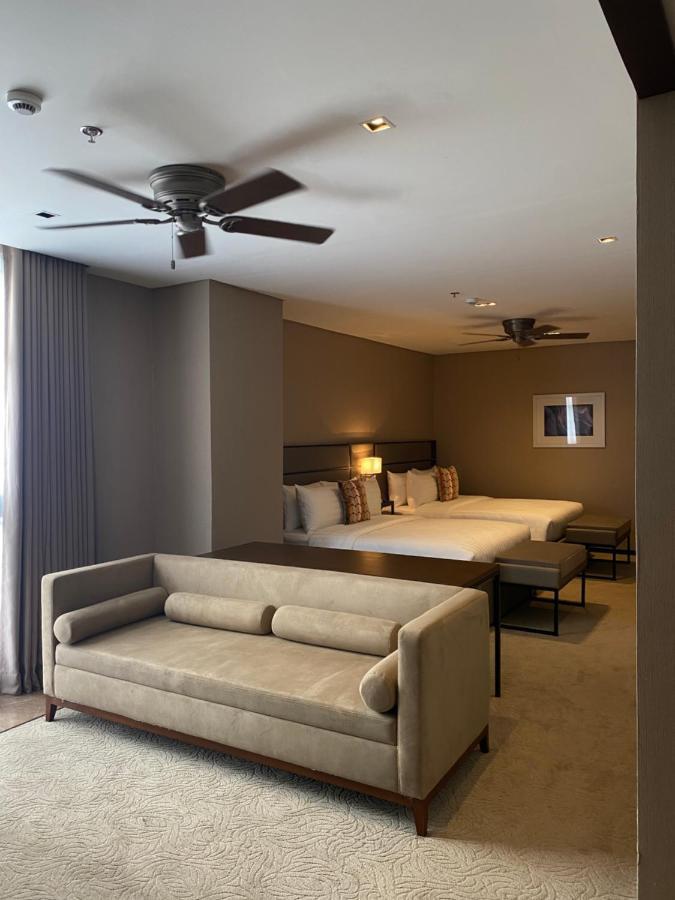 באגויו The Plaza Garden Hotel And Residences מראה חיצוני תמונה