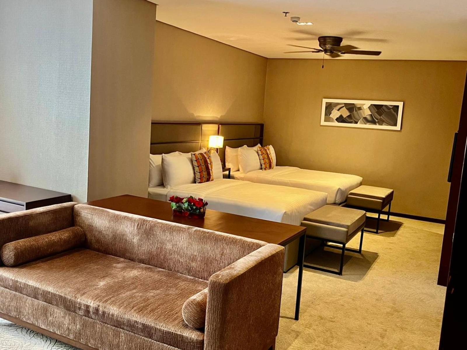באגויו The Plaza Garden Hotel And Residences מראה חיצוני תמונה