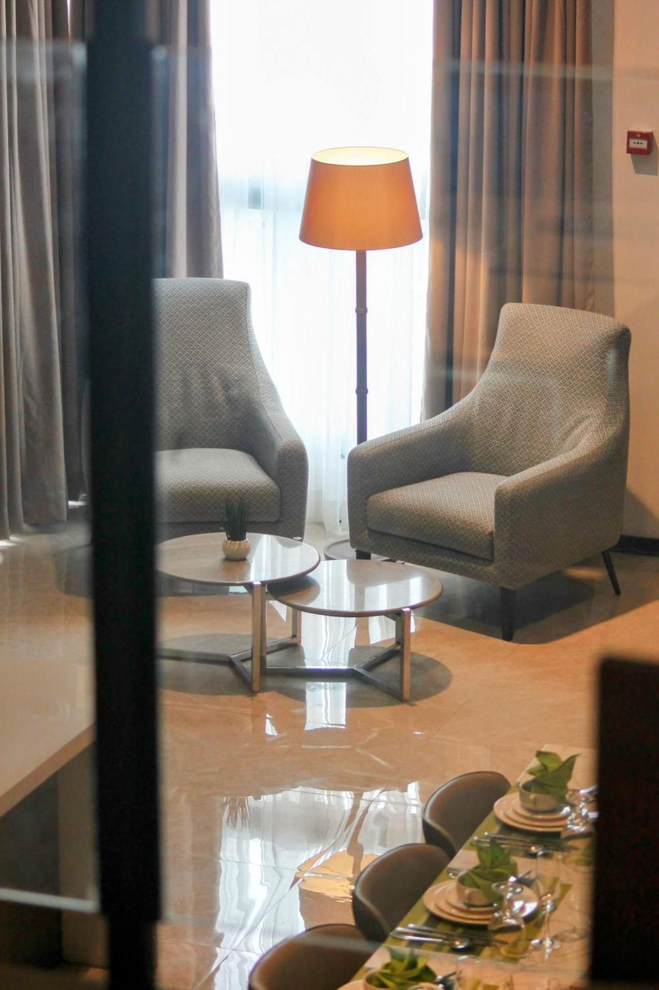 באגויו The Plaza Garden Hotel And Residences מראה חיצוני תמונה