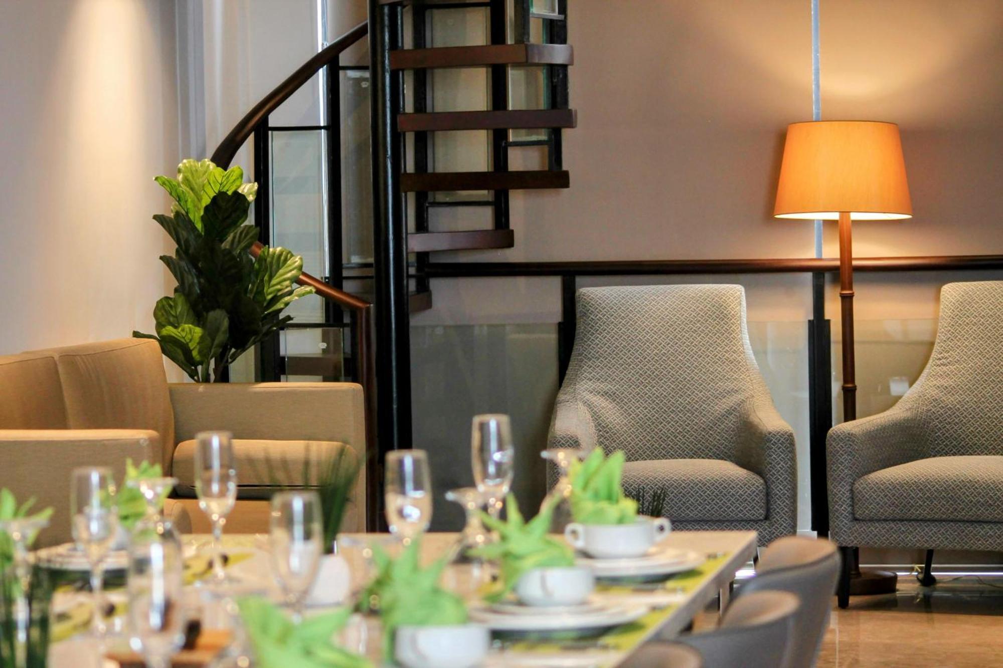 באגויו The Plaza Garden Hotel And Residences מראה חיצוני תמונה